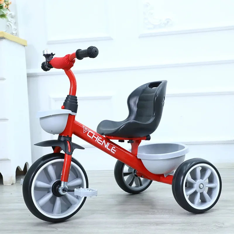 Una hermosa bicicleta ta la recreación de tus niños
